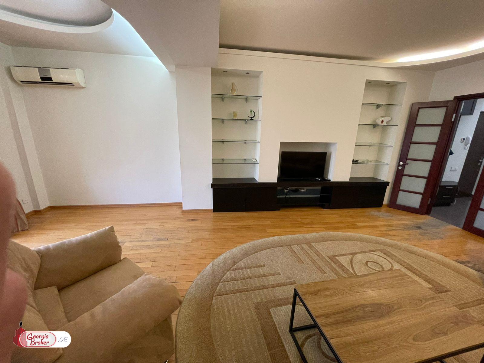 nearly repaired 3-room apartment for sale